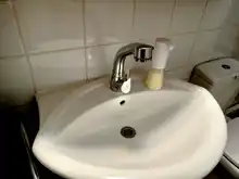 Grifos de plata de un solo tirador para cocina, rociador giratorio para fregadero de cocina, extraíble, fontanería, agua fría y caliente