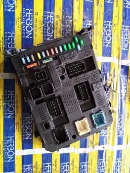 

96640590800R Case Relays/Fuses Citroen C4 Picasso *