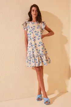 

Trendyol Flower Decorated Dress TWOSS20EL2276