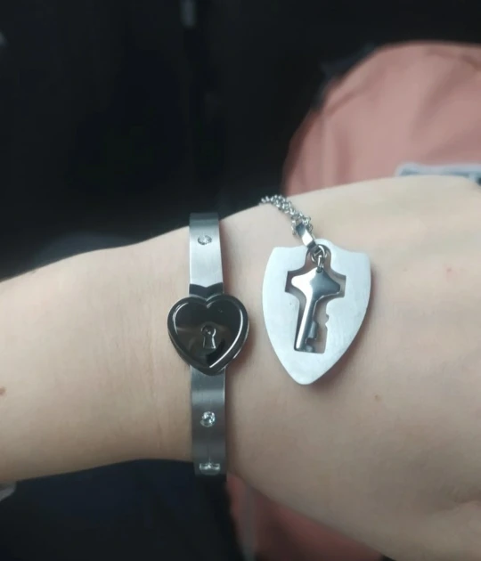 Lock Bracelet and Key Pendant Necklace Dagiba