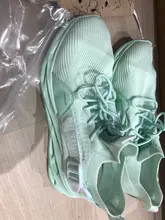 Zapatillas deportivas transpirables de malla para hombre y mujer, calzado ligero y suave y grueso con agujeros para parejas