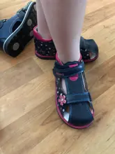 Apakowa-zapatos clásicos de moda para niños y niñas, sandalias de cuero PU para niñas pequeñas, mariposa con soporte para arco