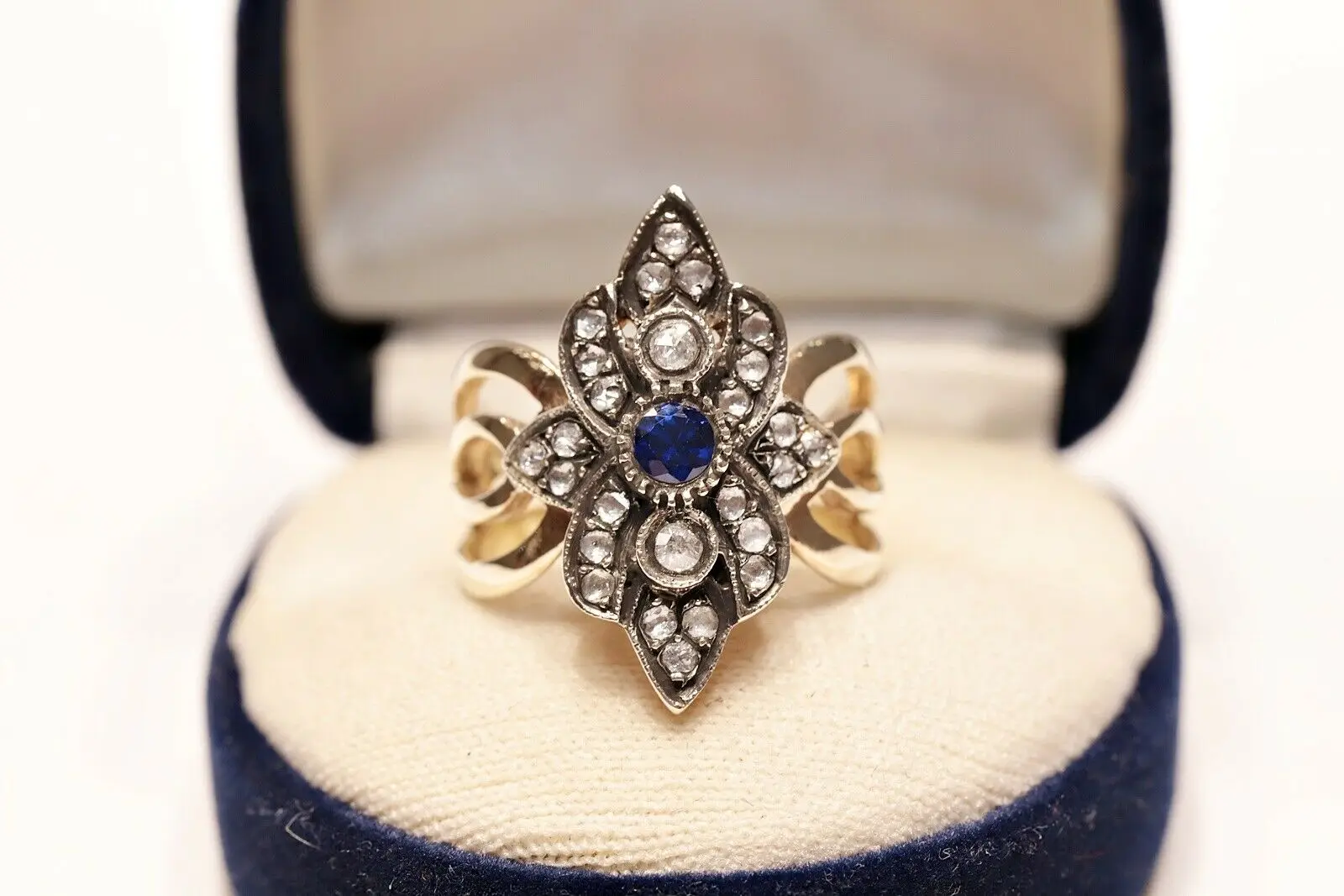 

OLD NAVETTE ART DECO STYLE 14K GOLD NATURAL DIAMOND AND SAPPHIRE DECORATED RING