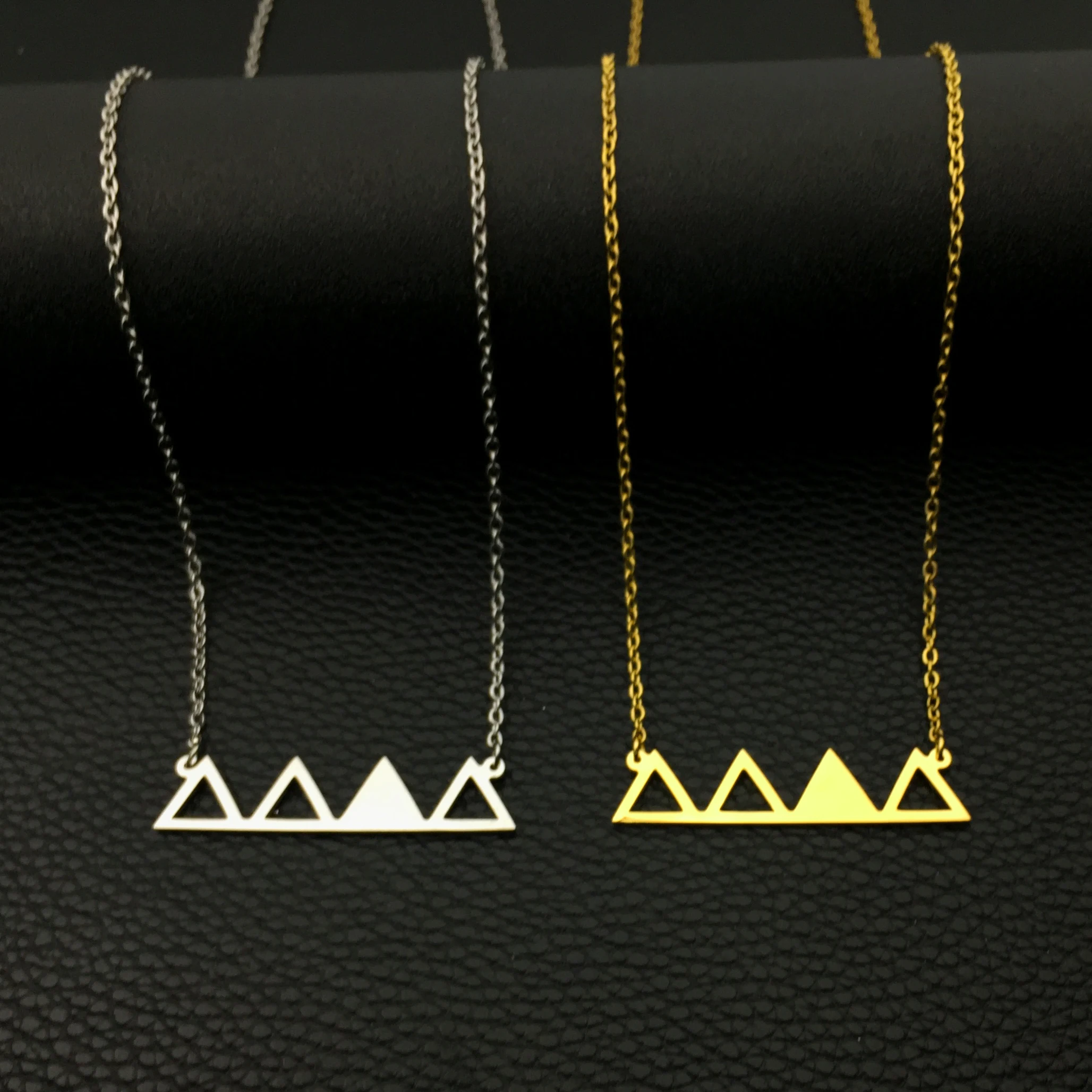 

Personalized Customized Sister Triangle-Shaped Stainless Steel Necklace Matching Triangle Pendant Fashion Jewelry YP8797