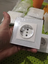 Coswall-Panel de alimentación de vidrio templado para pared, enchufe con conexión a tierra 16A, enchufe europeo, ruso, España, con cerradura protectora para niños