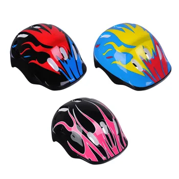 

PROTECTIVE HELMET, PLASTIC, FOR ROLLERS OF BIKE SKATES