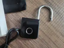 Candado de huella digital para el gimnasio, candado de seguridad sin llave, recargable por USB, impermeable, con aplicación Tuya y Bluetooth