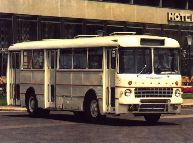 Масштабная модель 556 белый 1:43 Classicbus автобус игрушка ретро советский