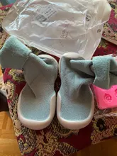 Zapatos de nieve cálidos para niños, calcetines bordados, calcetines gruesos cepillados, botines para bebés y niñas, suelas blandas