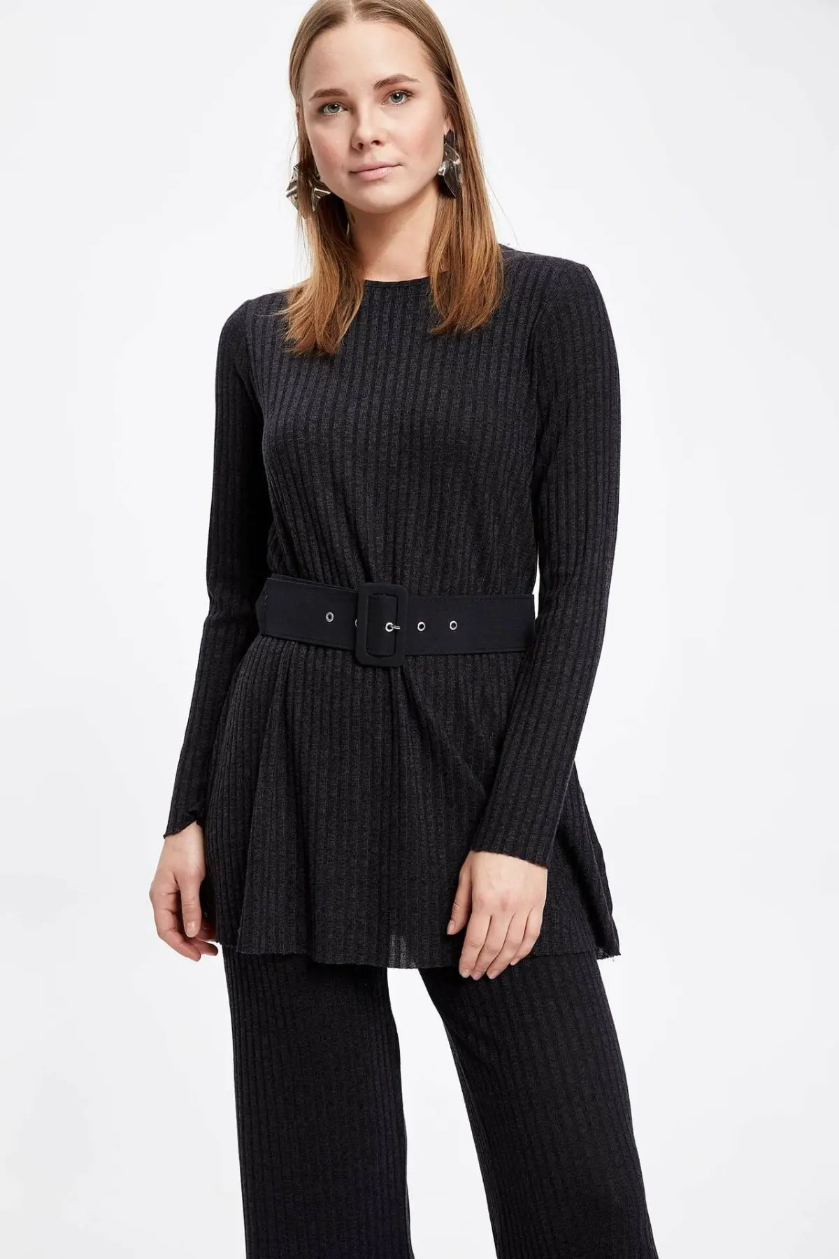 

DeFacto Women Crew Casual Long Black Shirt Simple Belt Pure Harajuku Leisure Slim Long Cotton Shirt Top Tees-K7102AZ18CW