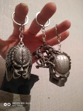 LLavero de depredador alienígena, máscara de AVP, llaveros para bolsos, llavero de coche, joyería