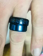 Hombre anillo rojo fibra carbono verde dragón negro con incrustaciones de confort ajuste anillos de acero inoxidable para los hombres de boda diamante anillo anillos boda banda