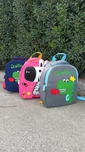 Mochila de grado alto para bebés y niñas, morral escolar 3D antipérdida con dibujos animados para guardería, impermeable de dinosaurios