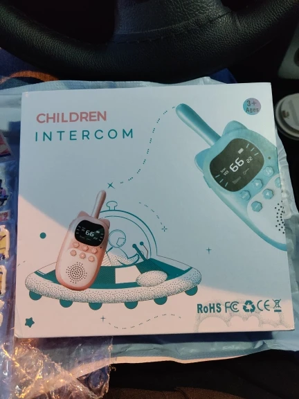 2pc/box Original Kids Walkie Talkie Rechargeable 1000mAh Handheld 0.5W 3km Radio Transceiver Interphone Children Toys Gift photo review