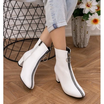 

Jordon White Skin Boots , High Quality 100% Vegan Leather Woman Casual Shoes. Shoe, Sneaker , Van , Air , Basket , Flip , Trainer , Chaussure, Laofer , Gel , Young Woman , Chaussures De Jeunes Hommes , 2021 Fashion