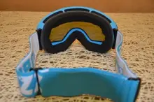 COPOZZ-Gafas de esquí con funda y lente amarilla, lentes de esquí esféricas antivaho, para esquiar, para hombre y mujer, gafas de nieve + lente + caja