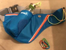 NEWBOLER-riñonera deportiva para hombre y mujer, bolsa de cintura con botella de agua de 500ml, cinturón de correr para teléfono, bolsillo para acampar y senderismo