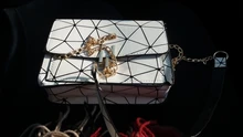 Bandoleras con estampado de grietas para mujer, novedad de verano, versión coreana, bolso de mano, cadena, bolso de hombro de moda, 2020