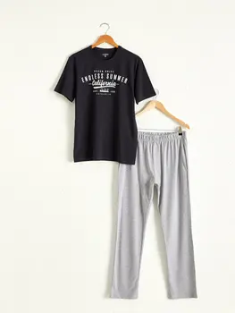 

Standard Mold Printed Cotton Pajamas Suit