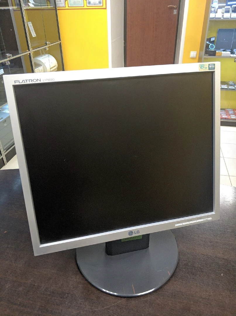 ЖК-монитор с диагональю 17&quot LG Flatron L1750SQ неисправен на запчасти | Компьютеры и офис