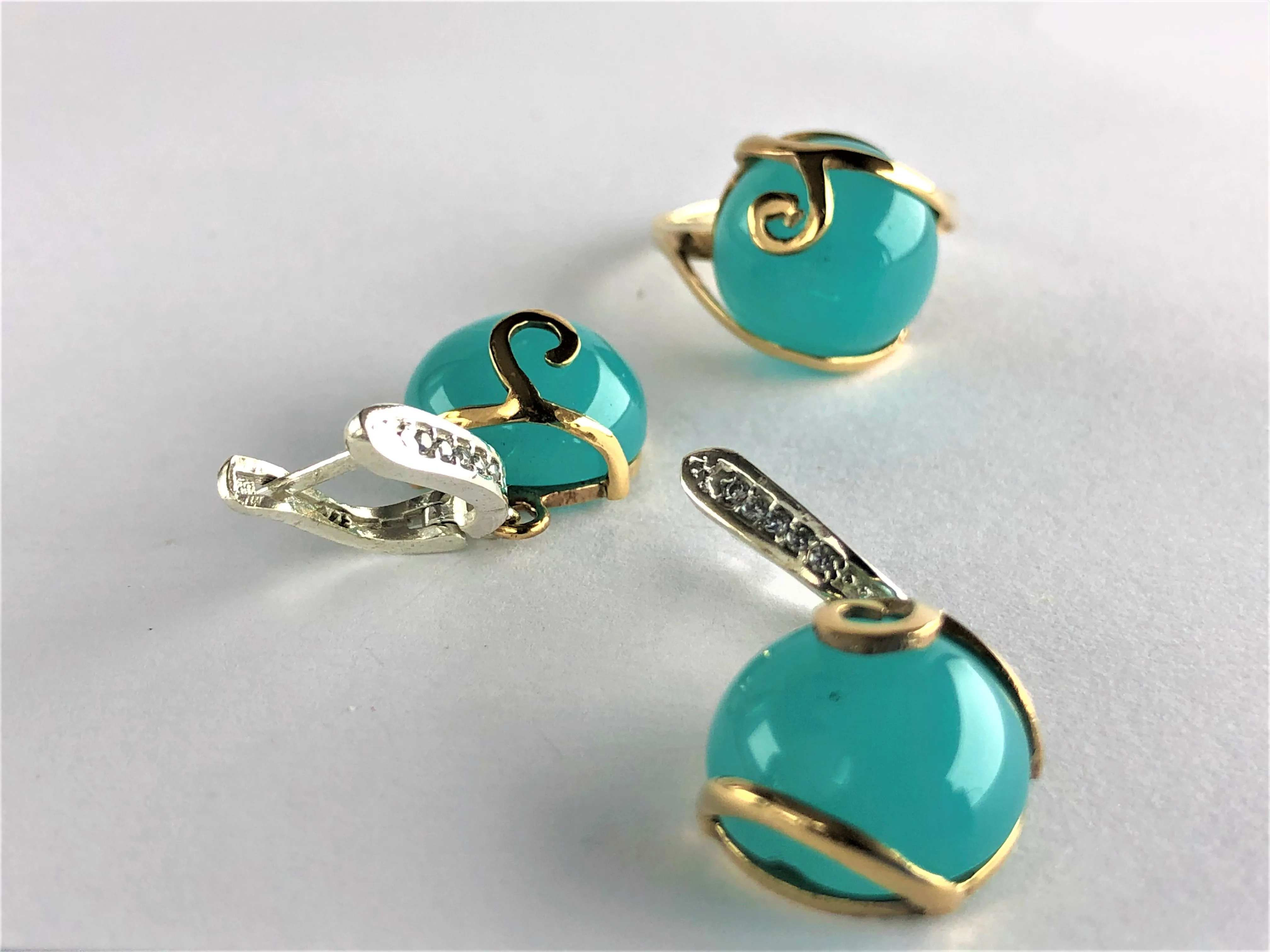 

Water green stone gold color framed patterned 11.9 grams Stylish elegant Jewelry Set Starling silver 925