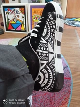 Nuevas zapatillas De deporte para Hombre, Zapatos casuales estampados para amantes De los hombres, moda plana, Tenis Masculino, Zapatos De Hombre vulcanizados