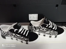 Nuevas zapatillas De deporte para Hombre, Zapatos casuales estampados para amantes De los hombres, moda plana, Tenis Masculino, Zapatos De Hombre vulcanizados