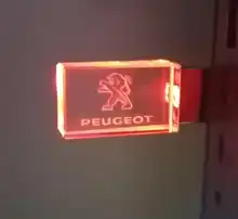 Gran oferta Cristal USB Renault y coches Peugeot Logo 4G 16GB Flash Drive USB 2,0 de USB Pen Drive 32GB de memoria de disco de 128GB 64GB regalos Cool