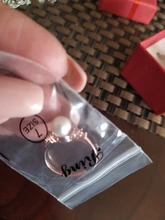 Huitan romántico anillos de perlas simuladas para las mujeres de lujo aniversario de boda accesorios anillos de compromiso para venta al por mayor