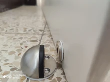 NAIERDI-Tope de puerta magnético de goma de acero inoxidable, soportes de puerta ocultos con antiperforación pegatina, sin clavos montados en el suelo, modelo DS-09