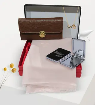 

Women Custom Letter Infinity Gold Heart Necklace Mirror Wallet Shawl Gift Set