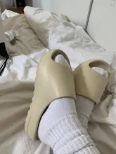 JIANBUDAN al aire libre suave cómodo zapatillas hombres mujeres baño interior zapatos de Casa EVA plano suela gruesa diapositivas sandalias de verano