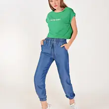 Зеленое короткое широкая футболка