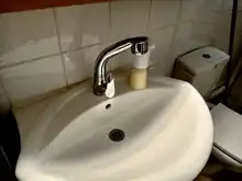 Grifos de plata de un solo tirador para cocina, rociador giratorio para fregadero de cocina, extraíble, fontanería, agua fría y caliente