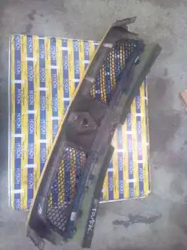 

205622 Front grille Renault Trafic Closed Box (ab 4.01) *