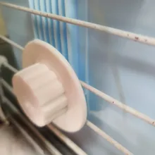 Rabbit Guinea Pig Chinchilla Hay Feeder Less Wasted Pet Feeding Rack Feeding Bowl For