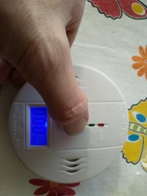 Envío Gratis! LCD CO Sensor trabajo solo construido en 85dB sirena de sonido independiente envenenamiento por monóxido de carbono Detector de alarma de advertencia