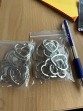 Más barato Mezclar 10 unids/pack ronda/corazón/Flor llaveros de Metal llavero con anilla Split anillos Unisex llavero accesorios DIY