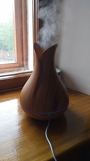 7 Color Changing Flower Shaped Ultrasonic Essential Oil Diffuser