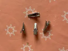 50 Uds. 25/30/35/45/50/60mm Clips de una sola clavija de cocodrilo con dientes en blanco ajuste de la joyería que hace la Base para el cabello DIY