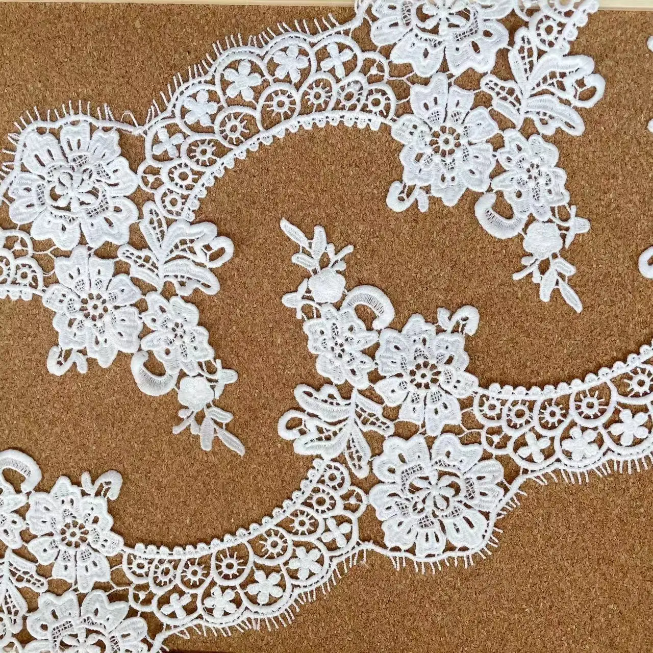 

Белая гипюровая кружевная отделочная ткань NiceLace шириной 15,5 см для свадебных платьев и свадебных аксессуаров