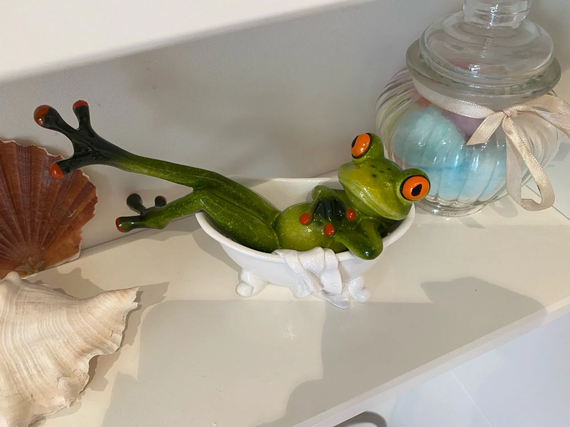 Leggy Frog Figurines – Arte Attic