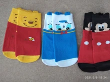 Disney-3 pares de Calcetines antideslizantes de algodón para bebé, dibujos animados de Mickey, oso, Iron Man, sección delgada, calcetines infantiles para el suelo