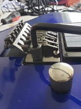 2 uds Tremolo Arm: 1 Uds M9 guitarra eléctrica Tremolo Arm hembra Whammy Bar Jack para puente Tremolo Sistema y 1 Uds eléctrico Guita