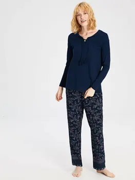 

Collar Detailed Pattern Pajamas set
