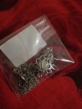 Colgante con forma de flor de loto para mujer, luminoso, luminoso, Luna oscura, collar para mujer, Yoga, oración, joyería de budismo