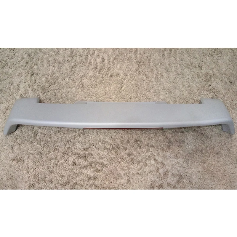 Спойлер на крышку багажника для Toyota Land Cruiser 100 1998-2007 со стоп-сигналом