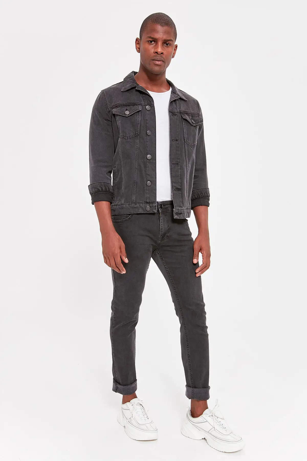 

Trendyol Black Male Skinny Crashlı Jeans TMNAW20JE0210