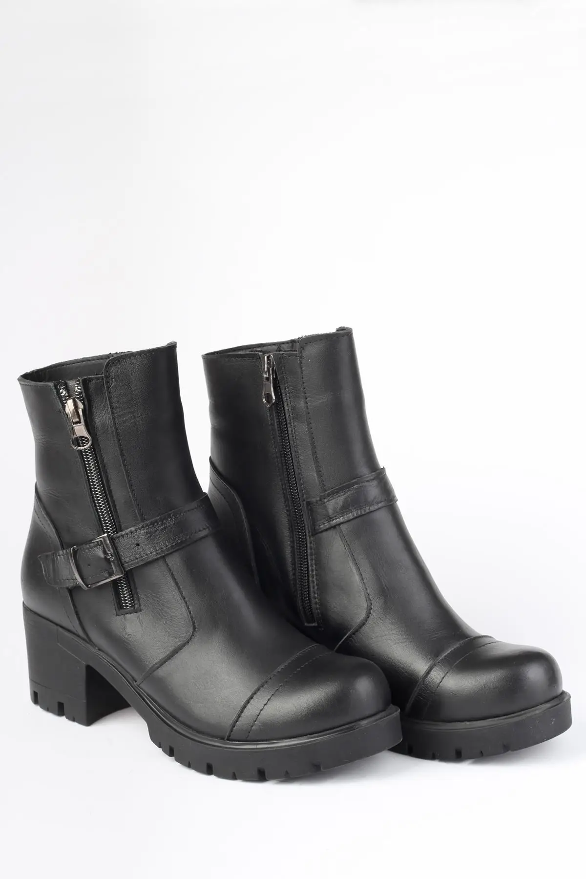 

Women's Ankle Height Boot