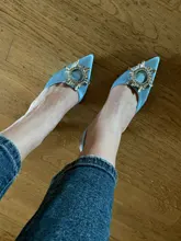 Zapatos de tacón alto con diamantes de imitación para mujer, calzado de seda satinada con punta puntiaguda, sin cordones, para boda, talla grande 41 42